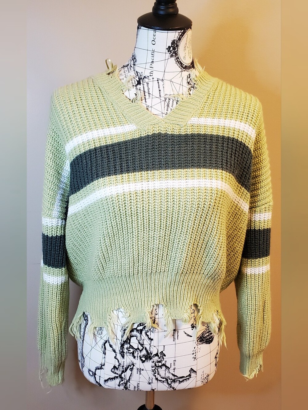 No Comment NY LA Large Distressed Crop Sweater Green Striped Grunge Cottagecore